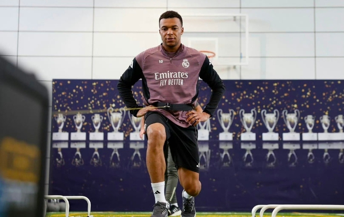 皇马医疗误诊姆巴佩膝伤引争议 前主管回归团队