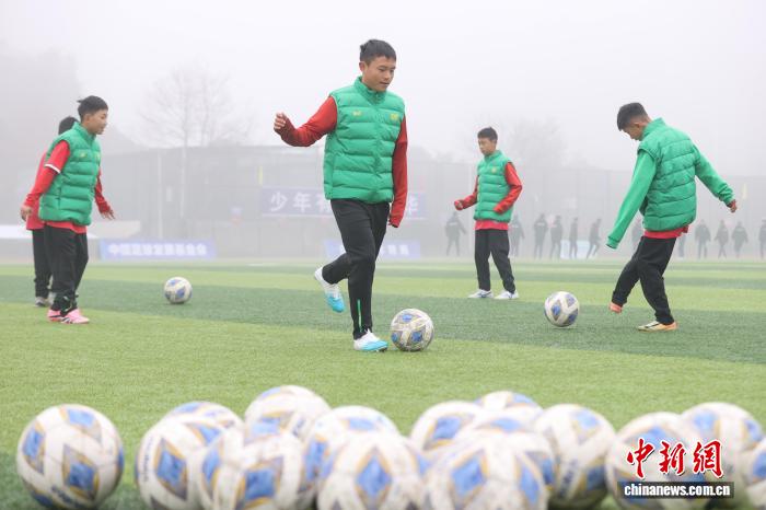 第二届西部青训杯青少年足球交流赛在毕节开幕